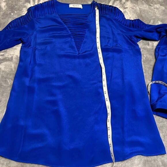 Bailey 44 Blue Blouse. Medium - Picture 7 of 10